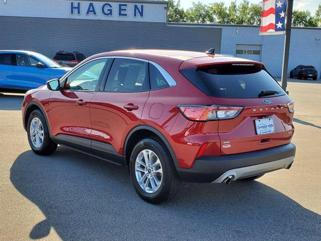 2021 ford escape se