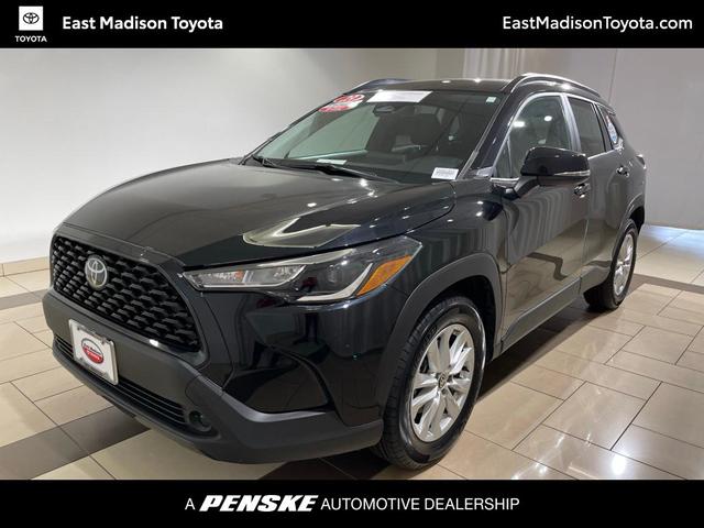 2023 toyota corolla cross le