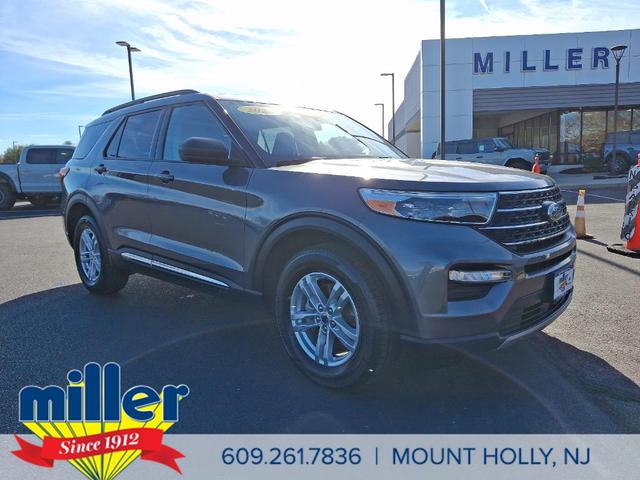 2022 ford explorer xlt