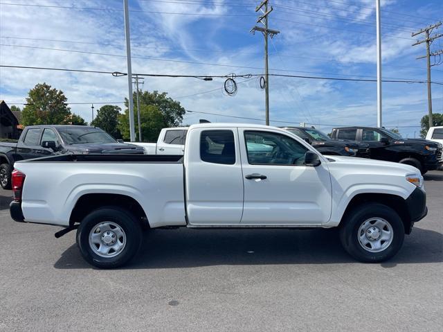 2023 toyota tacoma sr