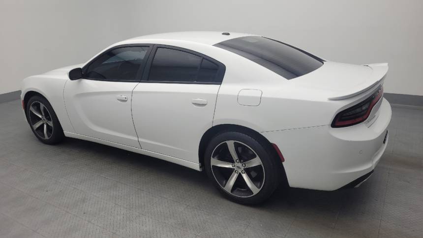 2017 dodge charger se