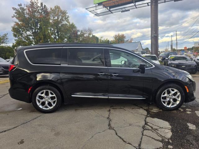 2017 chrysler pacifica touring-l