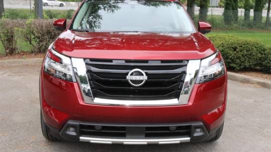 2023 Nissan Pathfinder platinum