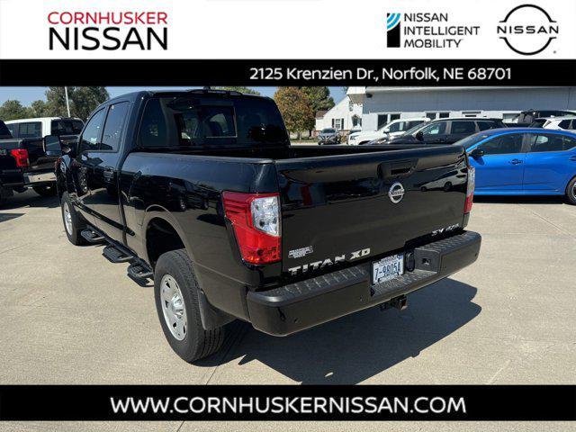 2022 nissan titan xd sv