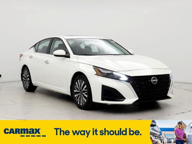2023 nissan altima sv