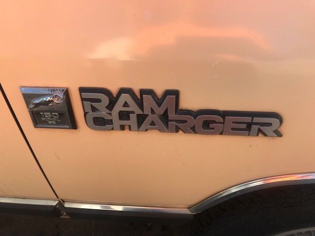 1986 dodge ramcharger 150 royal se 4x2