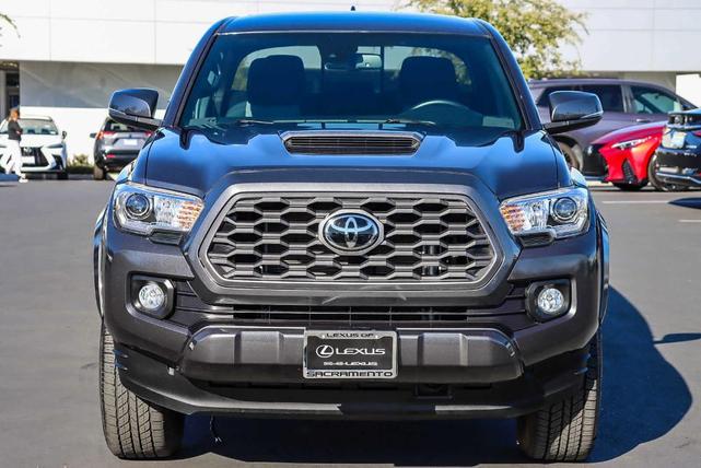 2022 toyota tacoma trd sport