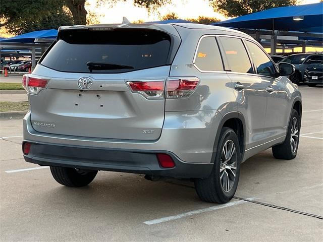 2016 toyota highlander xle