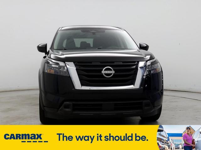 2023 nissan pathfinder s