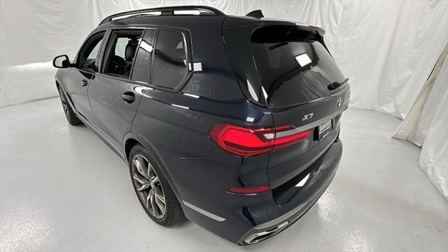 2021 bmw x7 m50i