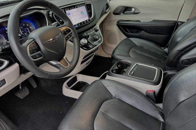 2022 chrysler pacifica touring l