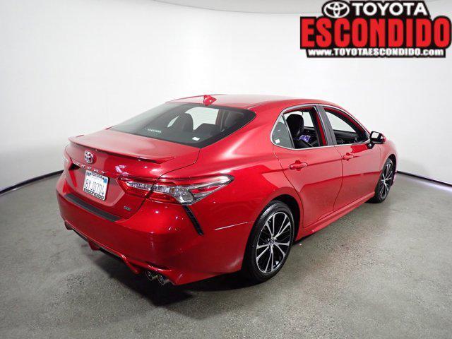 2019 toyota camry le