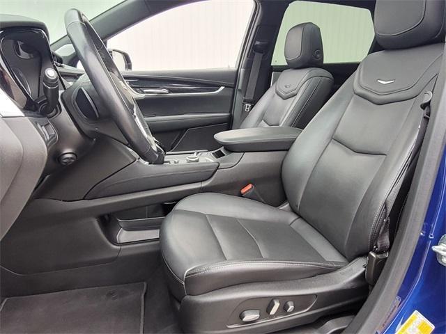 2023 cadillac xt5 premium luxury
