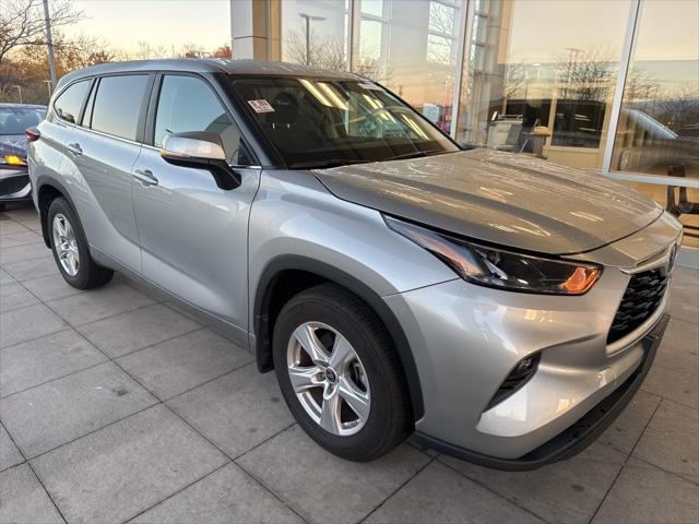 2024 toyota highlander le
