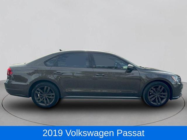 2019 volkswagen passat 2.0t wolfsburg
