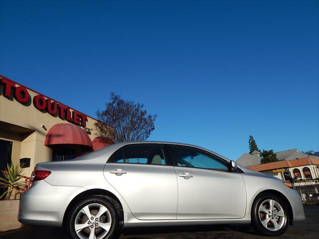 2012 toyota corolla le