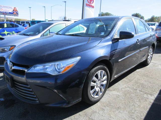 2017 toyota camry le