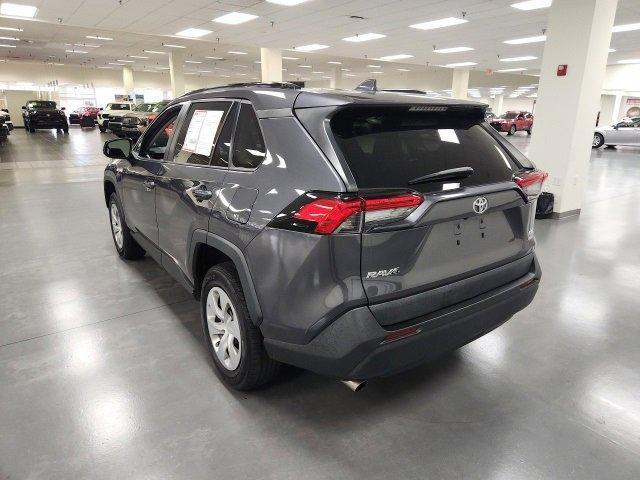 2021 toyota rav4 le