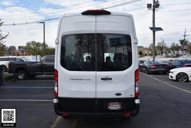 2021 ford transit-250 base