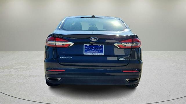 2020 ford fusion se