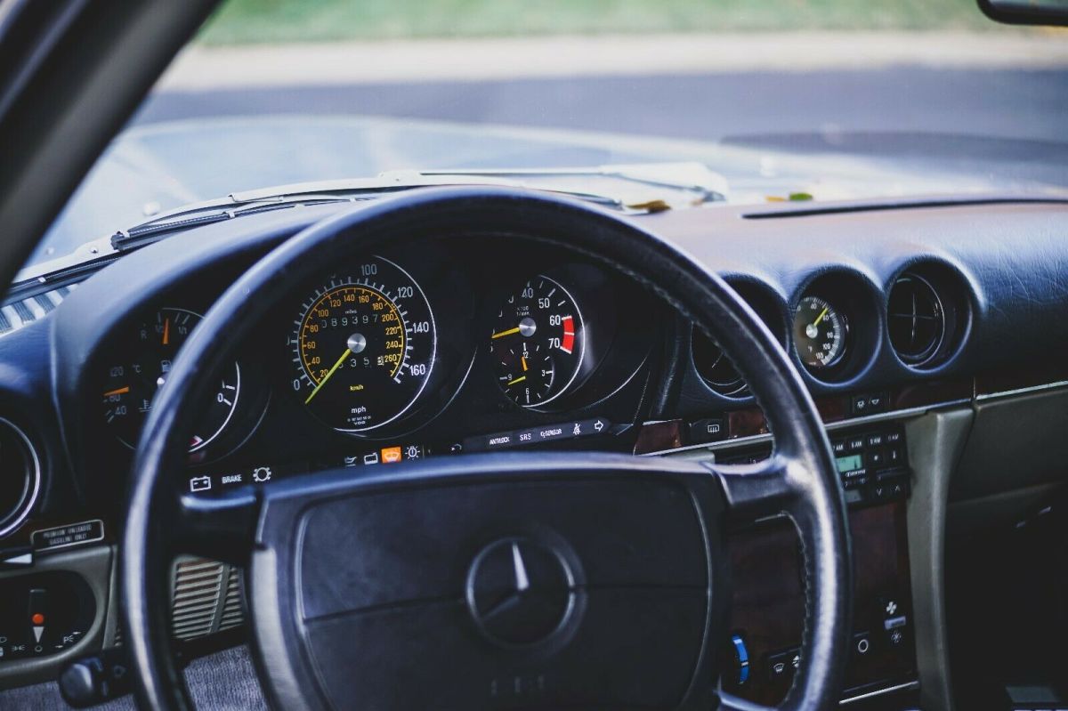 1987 mercedes-benz sl-class 2 door roadster 560sl