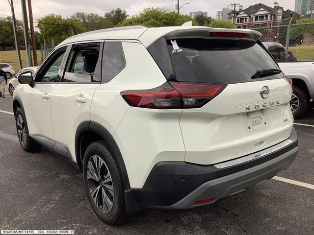2021 nissan rogue sv
