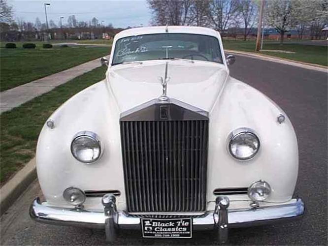 1960 rolls-royce limousine in stratford, new jersey