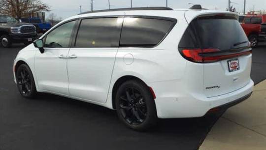 2024 Chrysler Pacifica