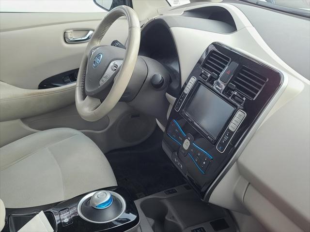 2016 nissan leaf sv