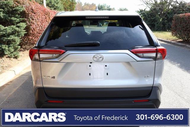 2023 toyota rav4 le