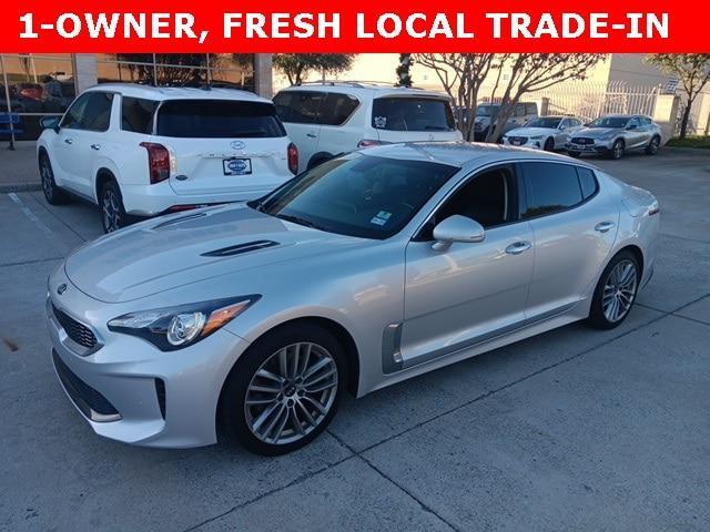 2018 kia stinger base