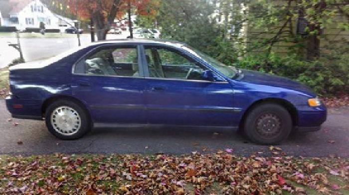 1995 auto honda accord low miles in endicott, ny