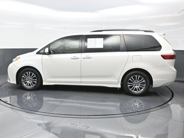 2020 toyota sienna xle