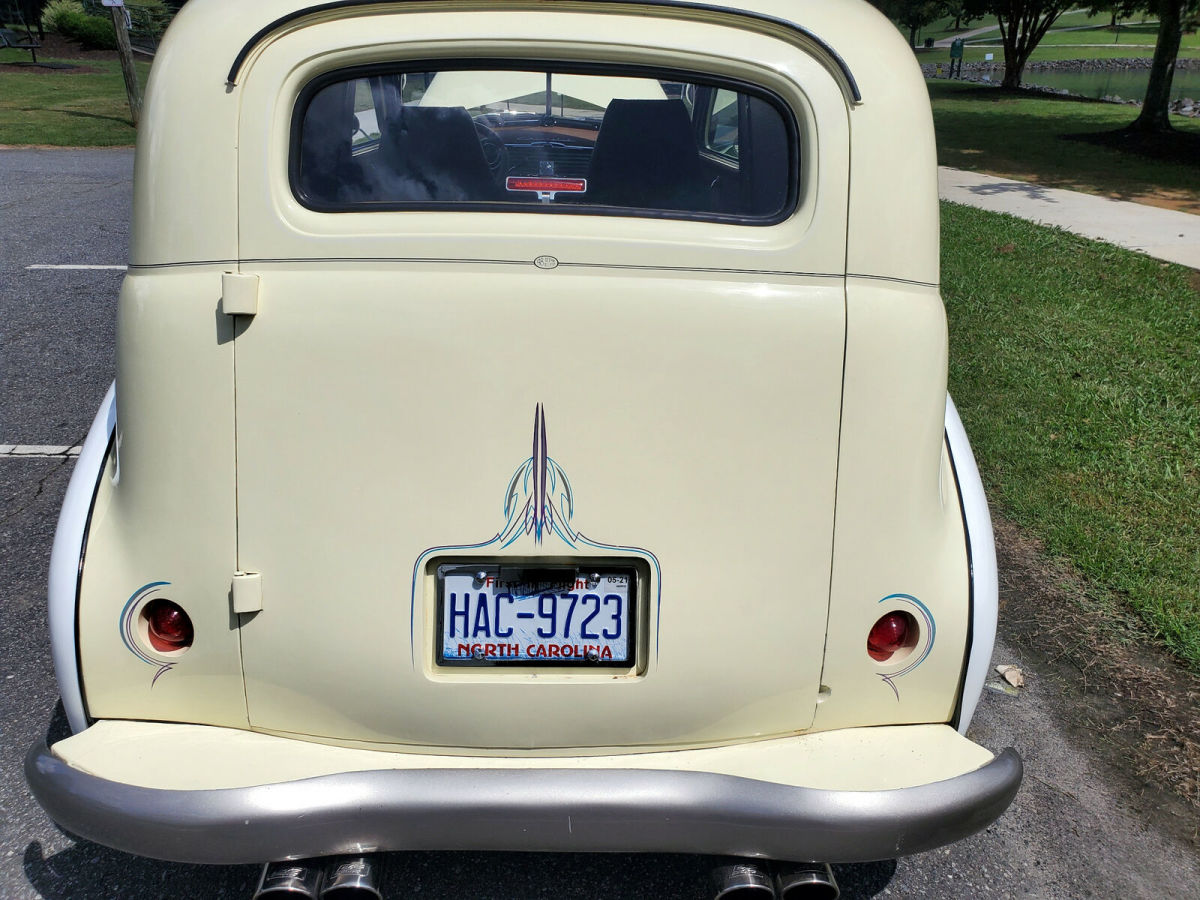 1948 chervolet sedan delivery