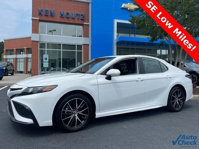 2024 toyota camry se