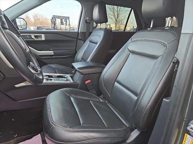 2022 ford explorer xlt