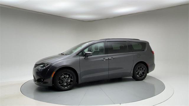 2019 chrysler pacifica touring-l plus