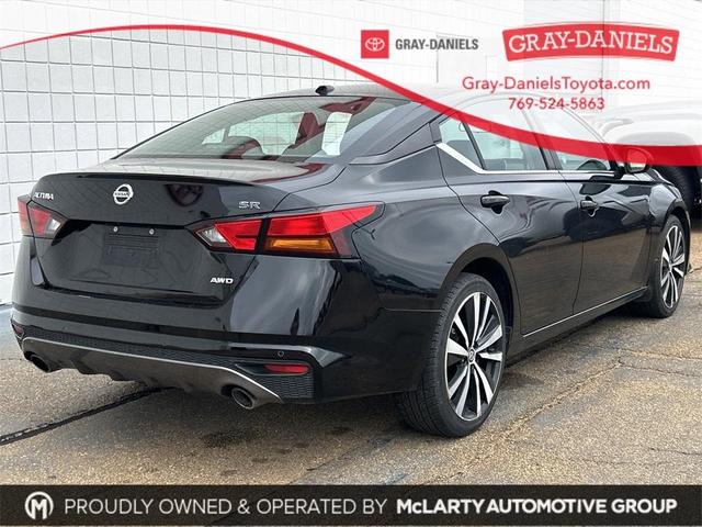 2021 nissan altima 2.5 sr