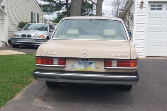 1984 mercedes benz 300d turbodiesel 4-door sedan