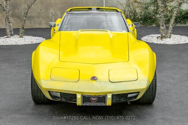 1976 chevrolet corvette t-top