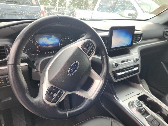 2022 ford explorer xlt