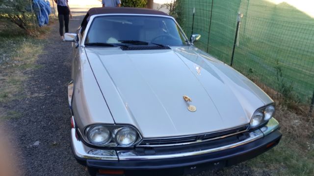 classic, low mileage, 2-door coupe, original, runs great, convertible, 2nd owner