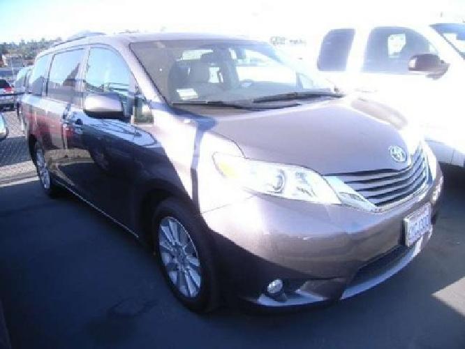 2013 toyota sienna xle awd!!!...loaded!! in san rafael, ca