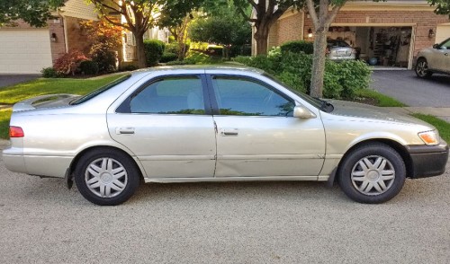 2000 toyota camry v6 le in illinois by owner