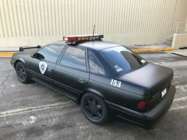 ford taurus sho - robocop ocp detroit police cruiser - signed by peter weller