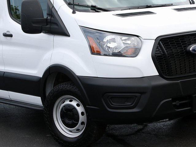 2023 ford transit-250 base