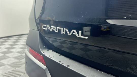 2025 Kia Carnival