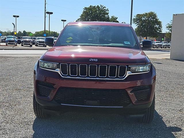 2024 jeep grand cherokee laredo