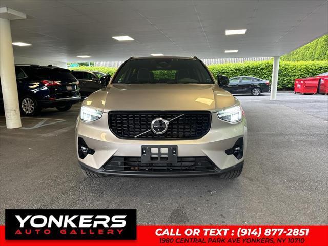2023 volvo xc40 b5 ultimate dark theme