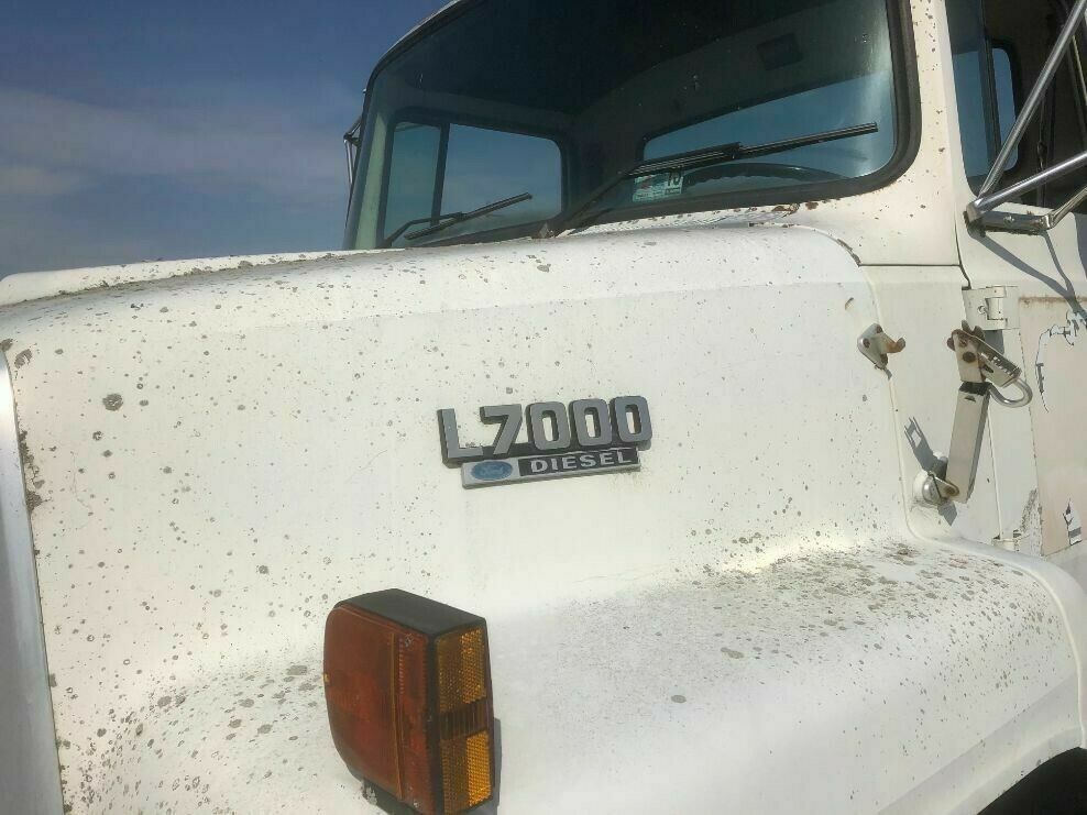 1992 ford (l 7000) truck diesel